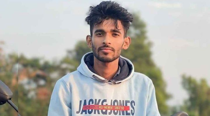 চাঁদপুরে সড়ক দুর্ঘটনায় প্রাণ গেল ছেলের, বাবা গুরুতর আহত